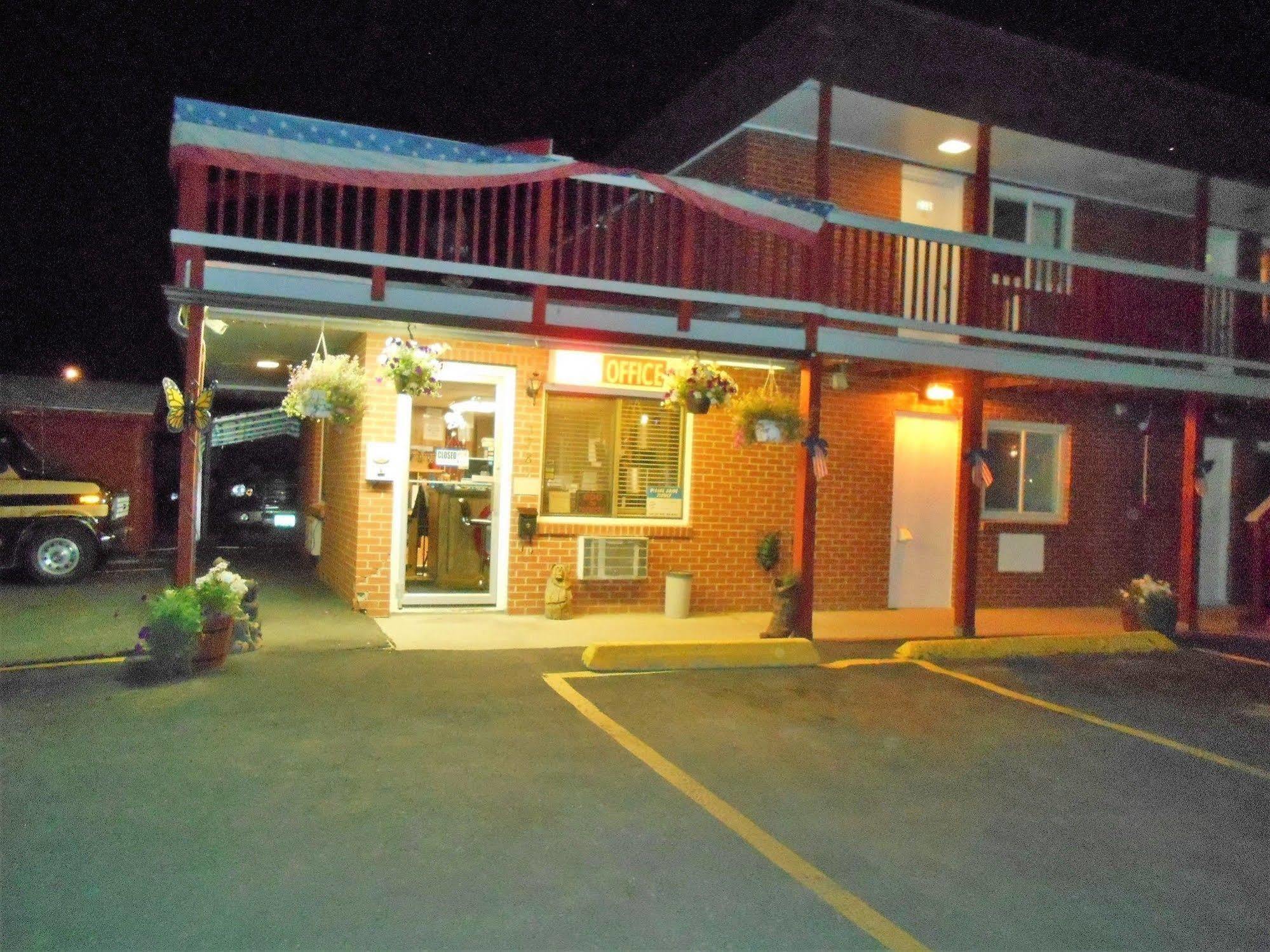 Super Saver Inn Sheridan Buitenkant foto